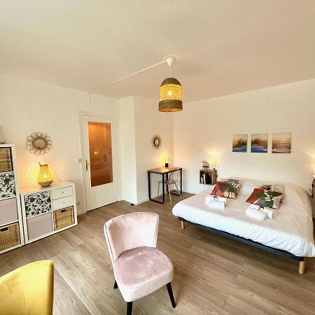 Nihal, Studio Proche Zenith Avec Parking Et Balcon Caen Dış mekan fotoğraf